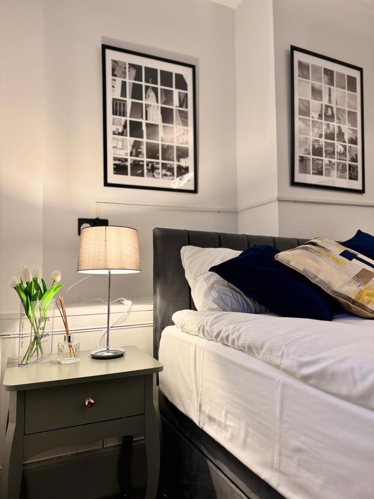 Camden Luxury Flats And En-suit * Лондон