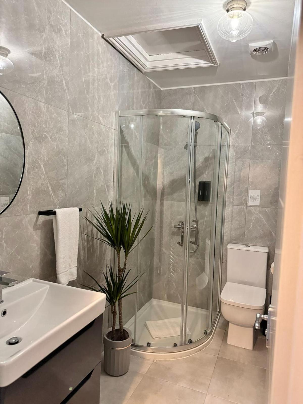 Апартаменты Camden Luxury Flats And En-suit *