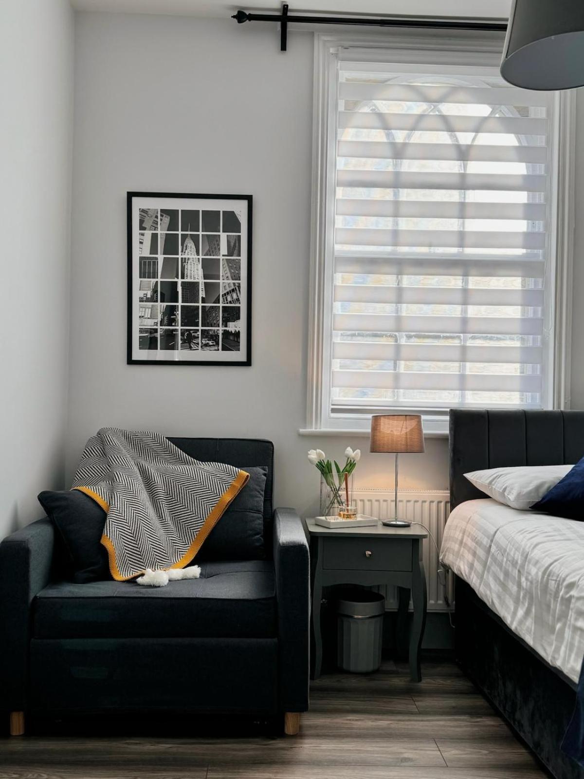 Camden Luxury Flats And En-suit * Лондон